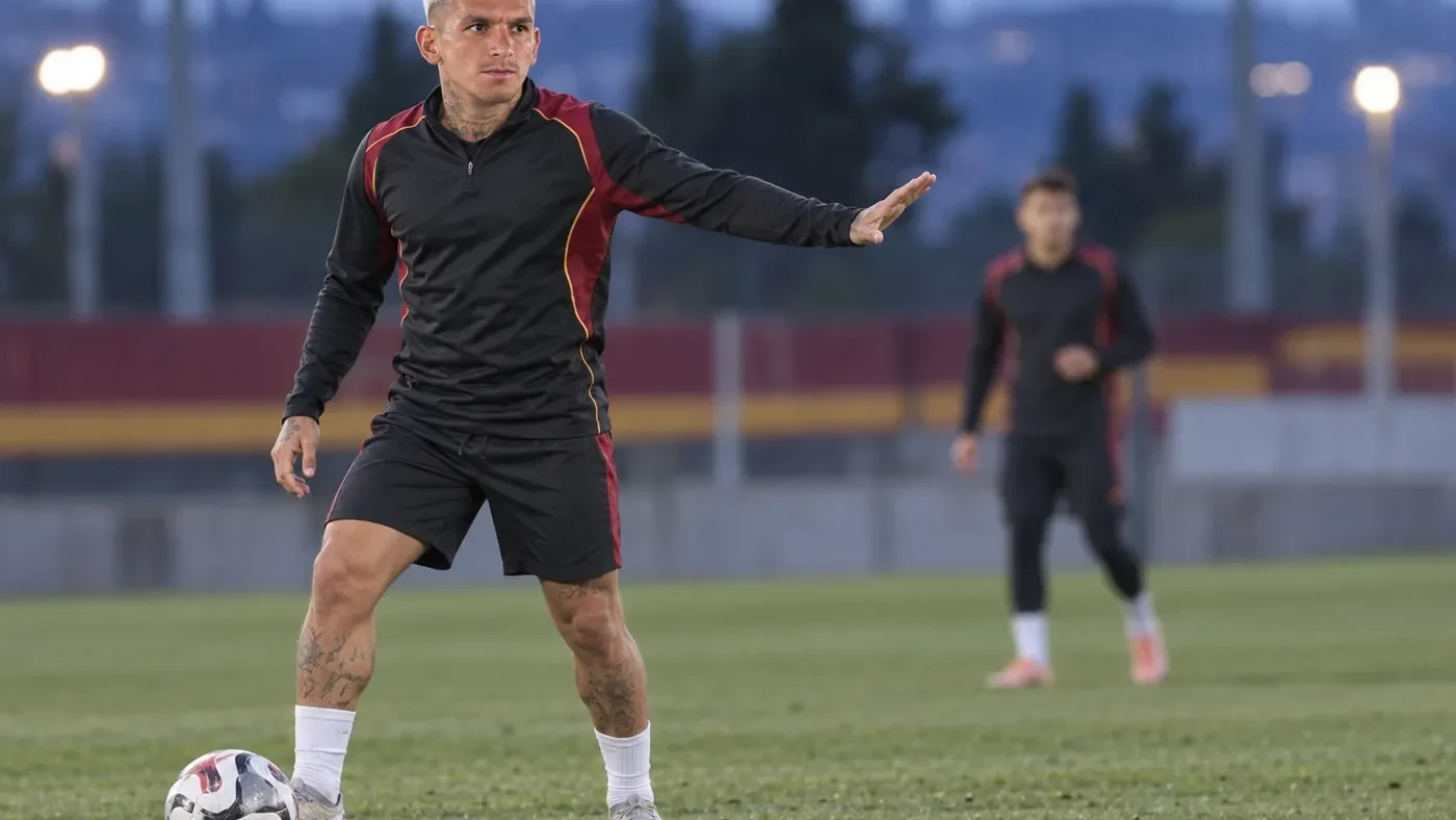 Lucas Torreira tập ra tín hiệu giảm nhịp cho tuyến giữa